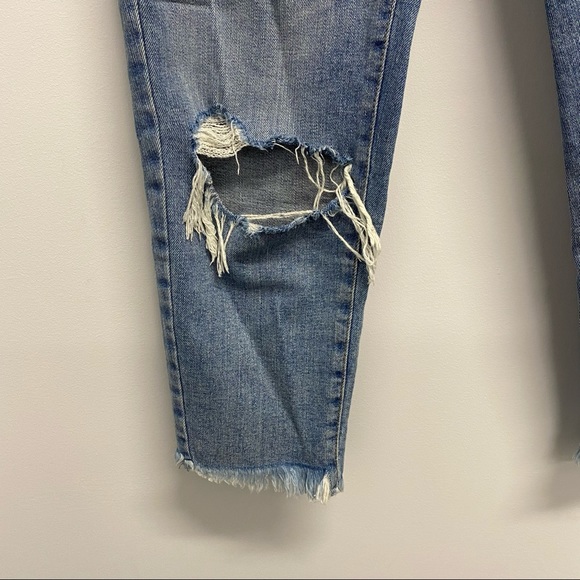 DISTRESSED ANKLE JEANS - Picture 4 of 11